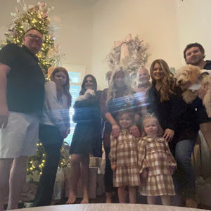 Meet your Posher, Ella